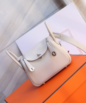 에르메스 미니 린디백19 나타 화이트 은장 끌레망스 가죽